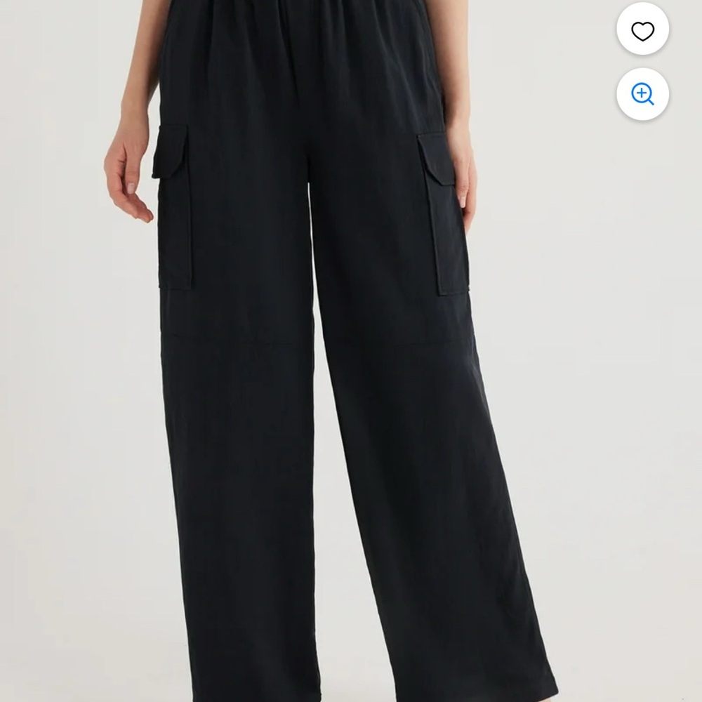 Chic Black Wide-Leg Women's Pants - Picture 2 of 7